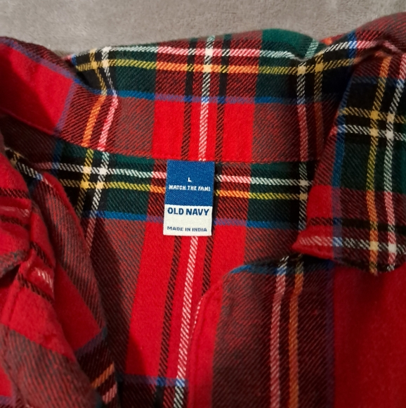Old navy cotton plaid flannel holiday button down shirt pj size L. - Picture 4 of 6
